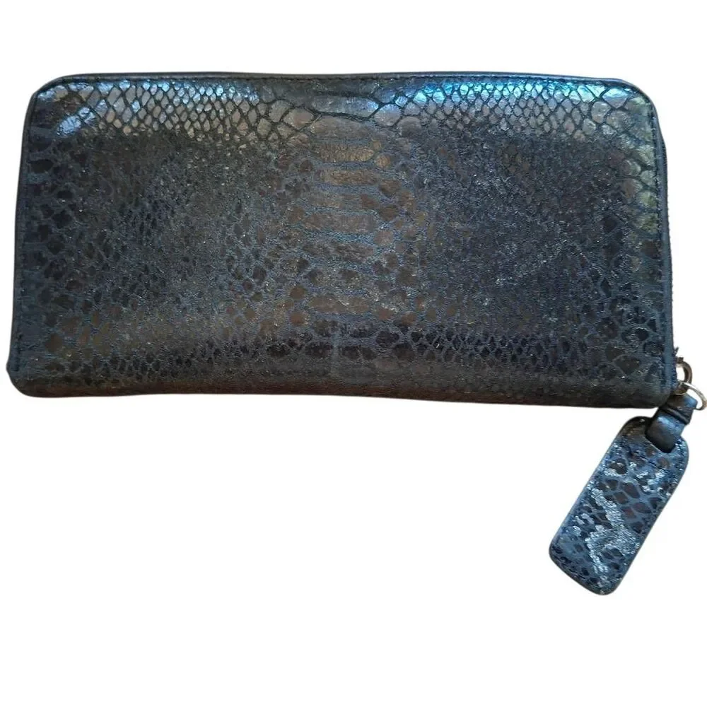 Kenneth Cole New York Black Faux Snakeskin Zip Wallet 16 Card Slots Metallic Lea